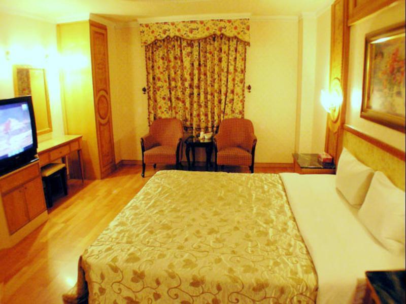 Changsing Business Motel Tainan Exterior foto