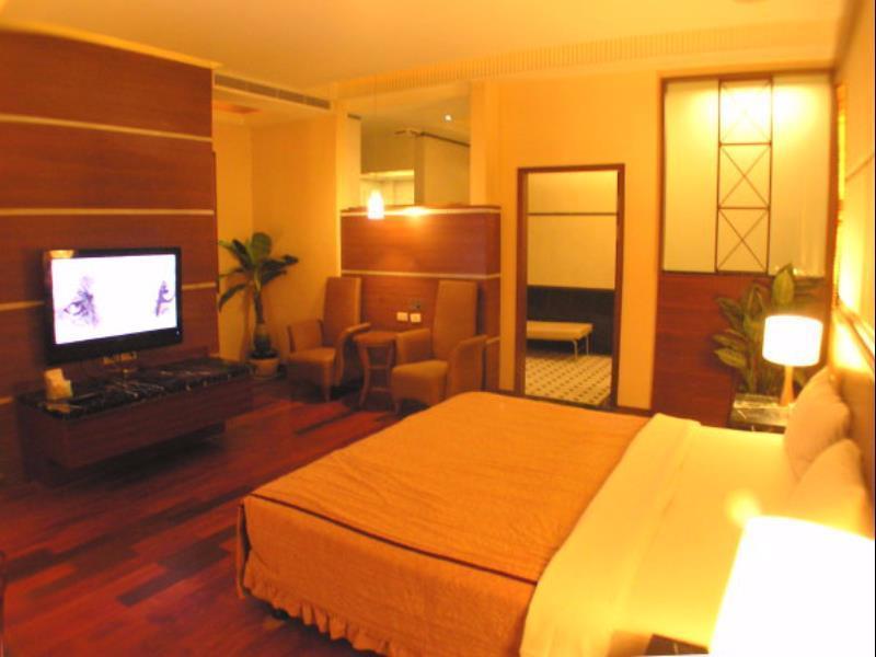 Changsing Business Motel Tainan Exterior foto