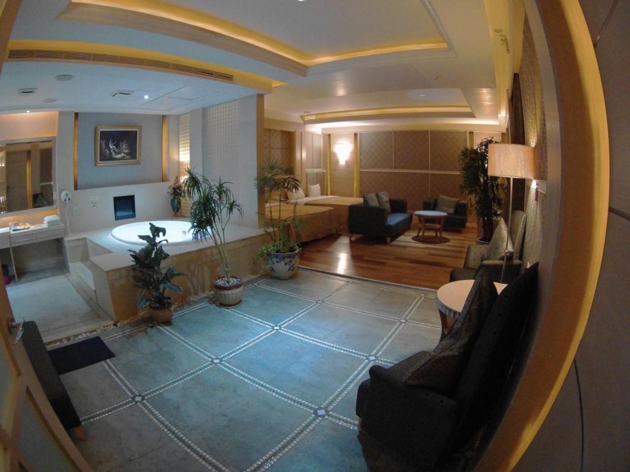 Changsing Business Motel Tainan Exterior foto